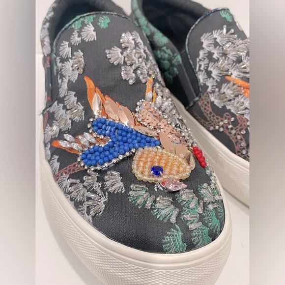 Steve Madden Exquisite Bluebird Of Joy Happiness Prosperity Flats Size 7 US - Picture 4 of 8
